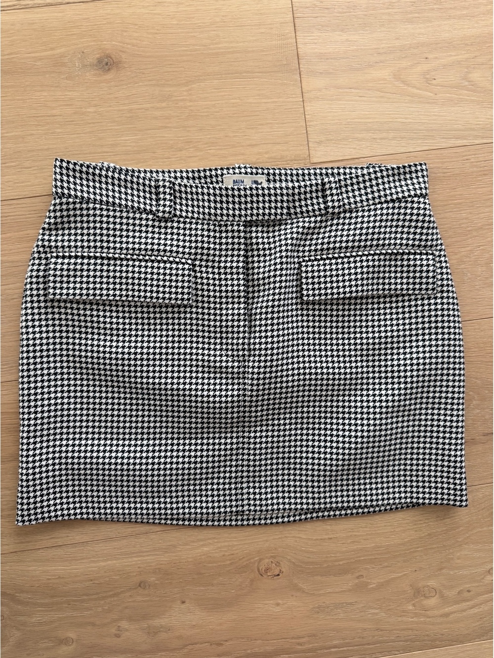 Baum und Pferdgarten Houndstooth Mini Skirt Black White Size 36